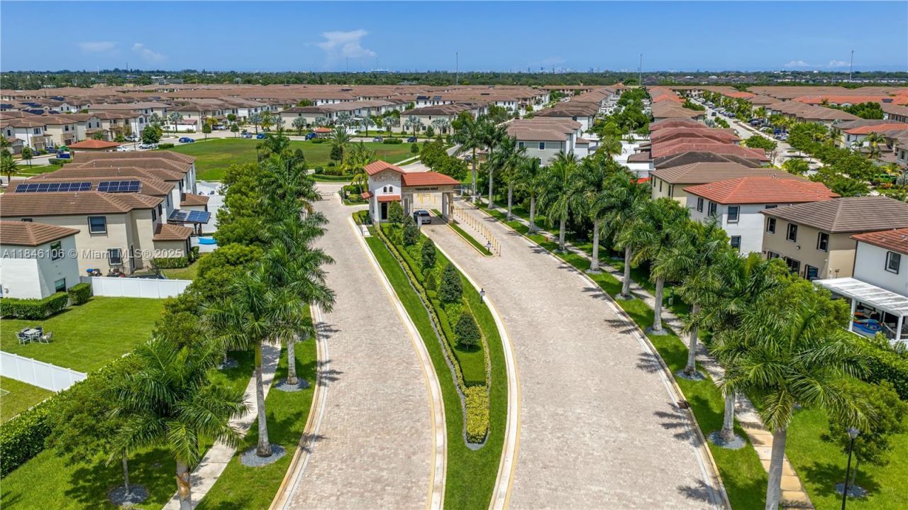 3416 W 114th Ter, Hialeah, FL 33018 Photo