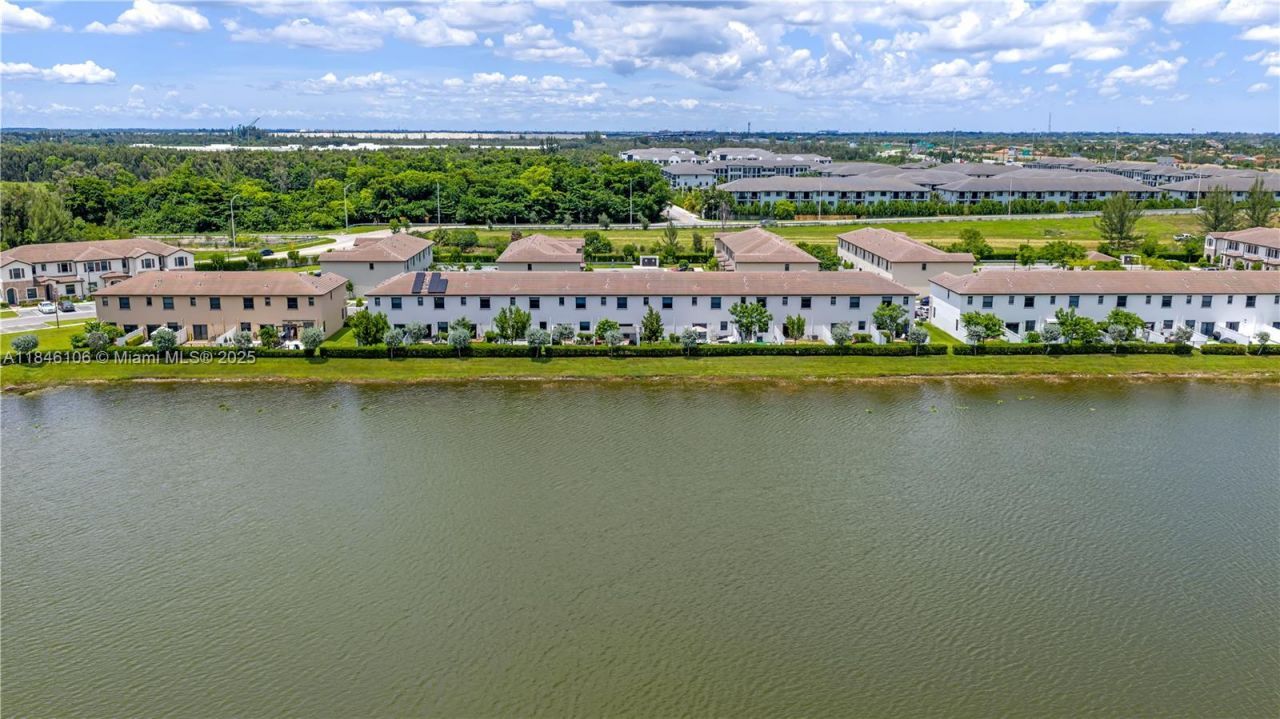 3416 W 114th Ter, Hialeah, FL 33018 Photo