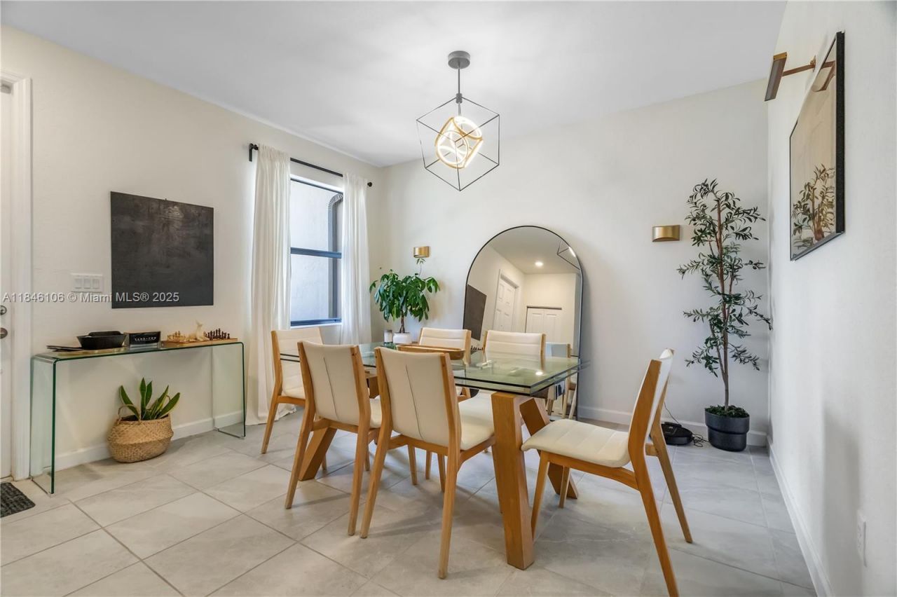 3416 W 114th Ter, Hialeah, FL 33018 Photo