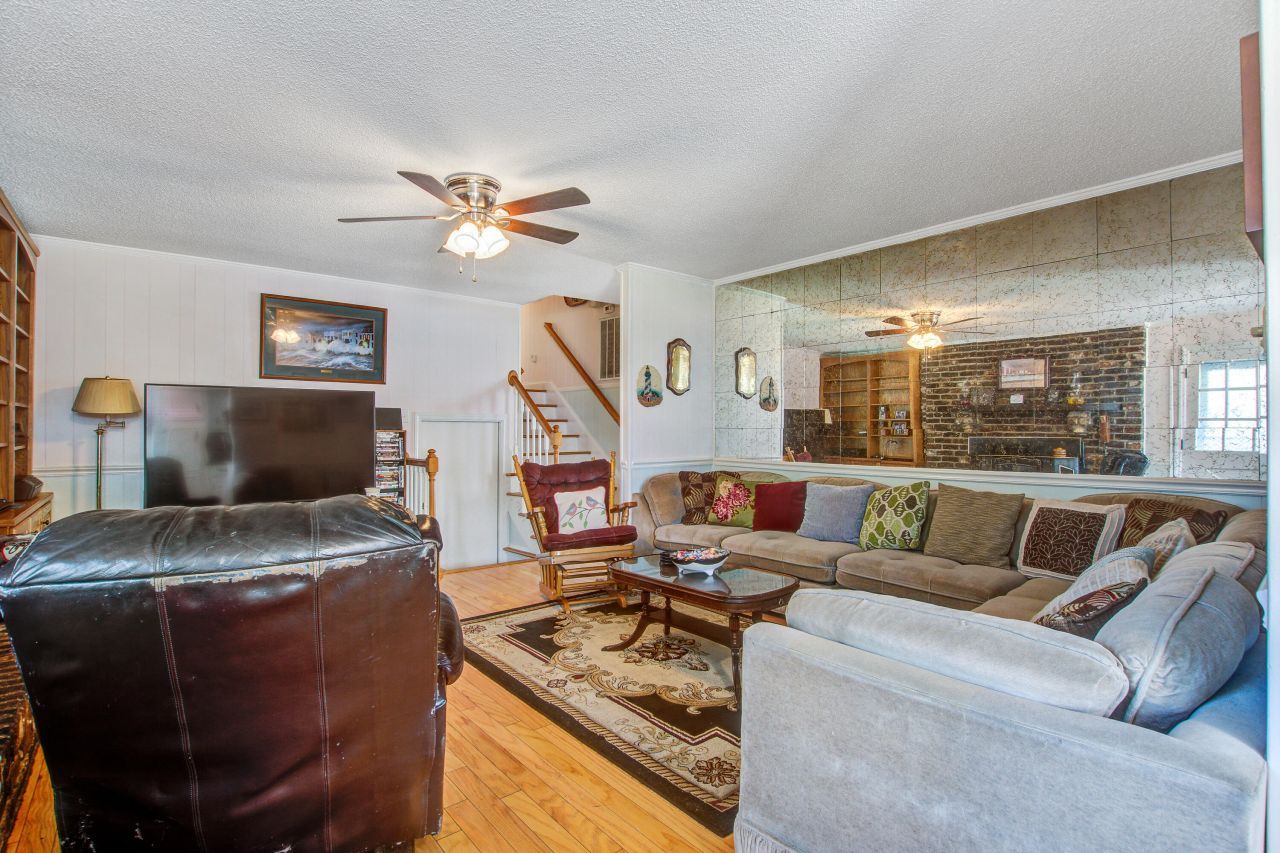 8899 Salamander Road Photo 12