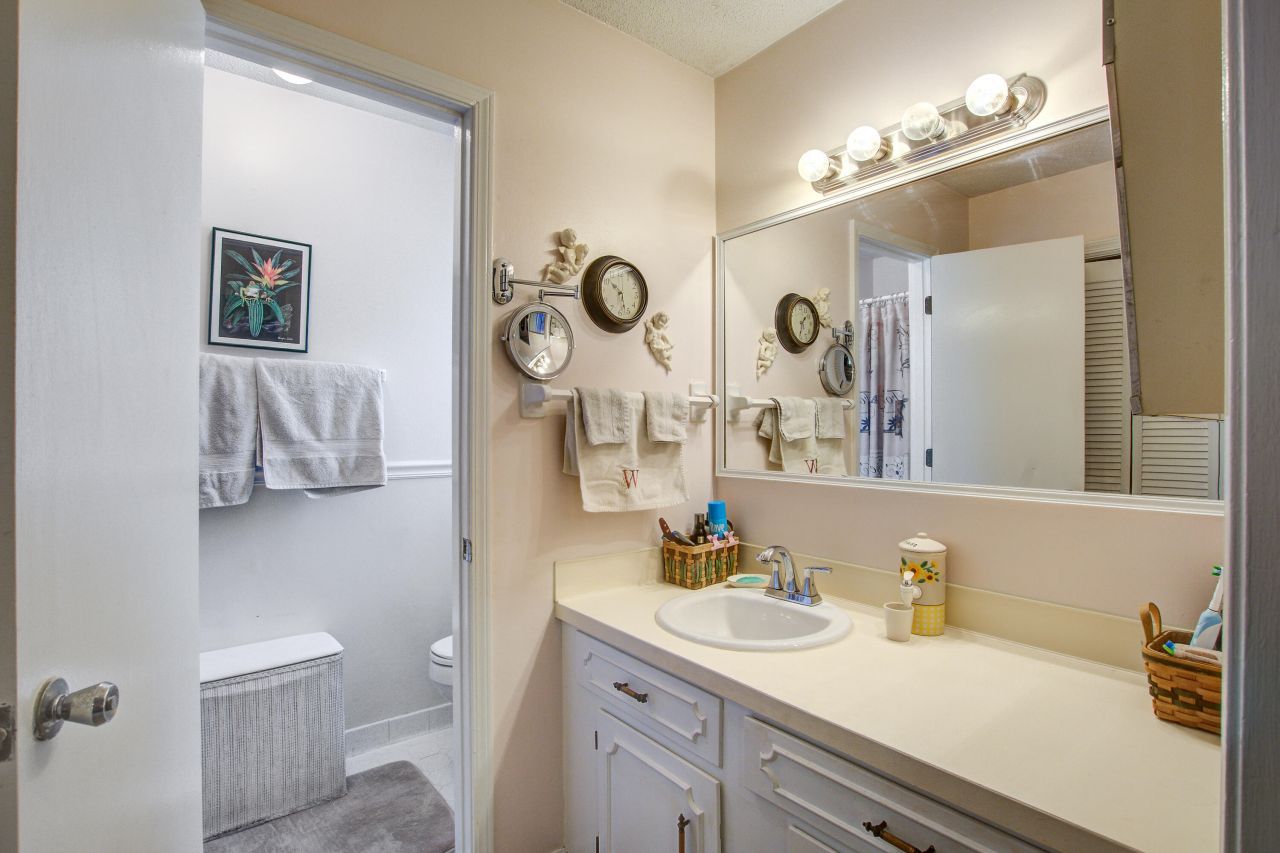 8899 Salamander Road Photo 24