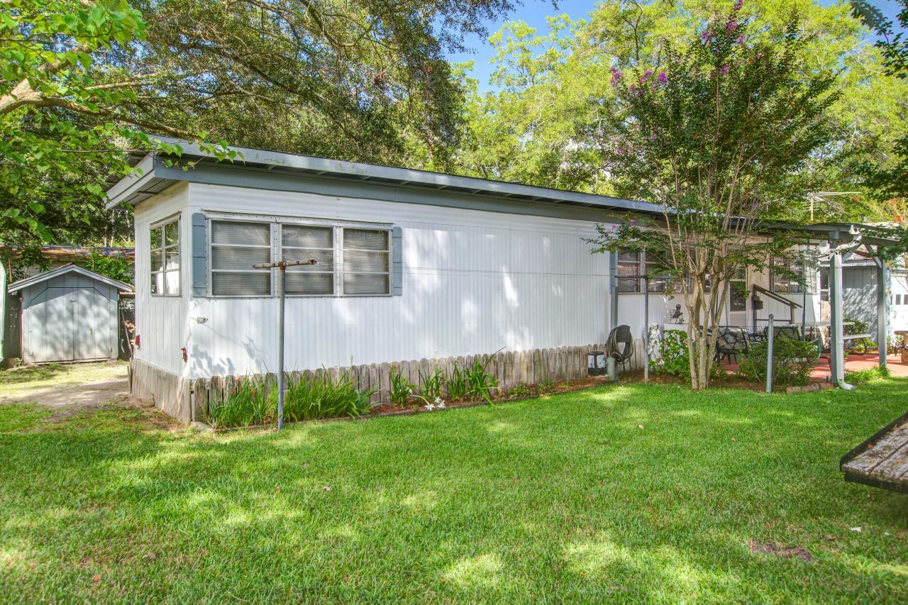 8899 Salamander Road Photo 26