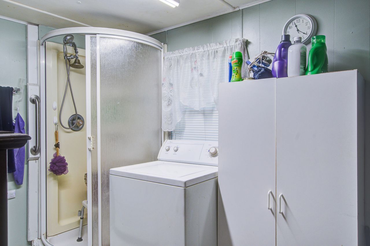 8899 Salamander Road Photo 32