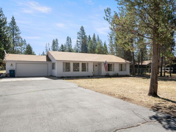 52466 Lost Ponderosa Road, La Pine, OR 97739