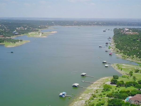 20704 E Lakeshore DR, Spicewood, TX 78669