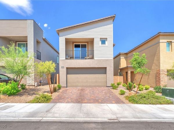 8879 Roadrunner Ravine Street, Las Vegas, NV 89166