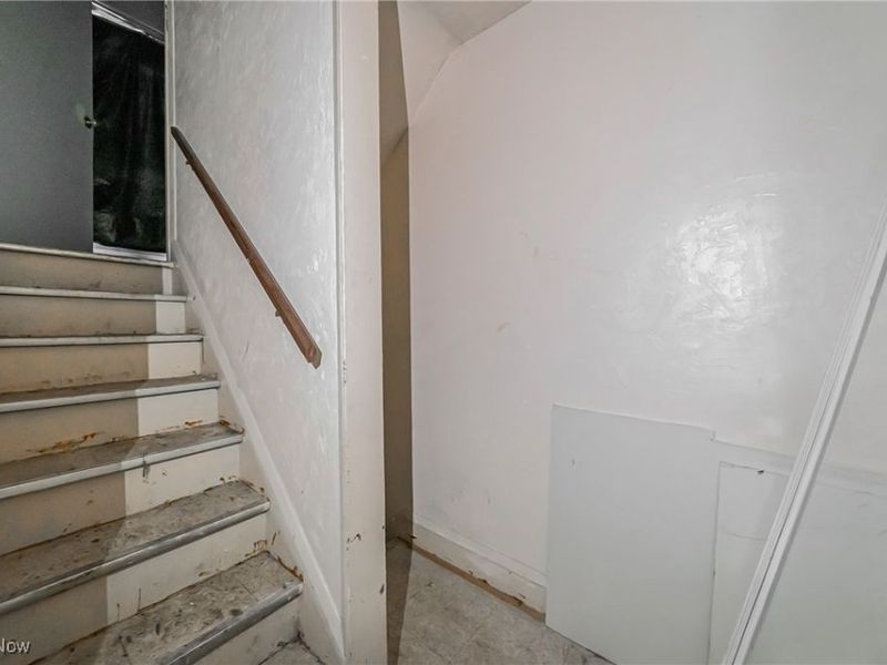 742 Linn Drive, Cleveland, OH 44108 Photo 18