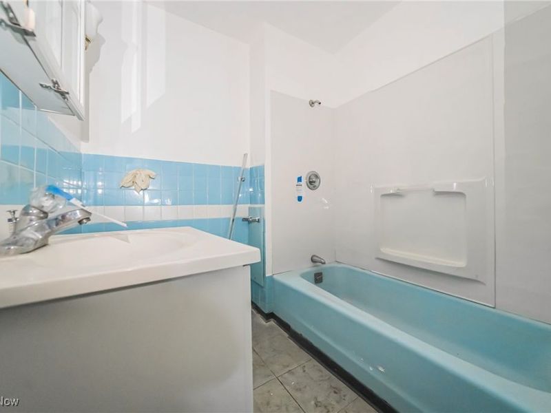 742 Linn Drive, Cleveland, OH 44108 Photo 28