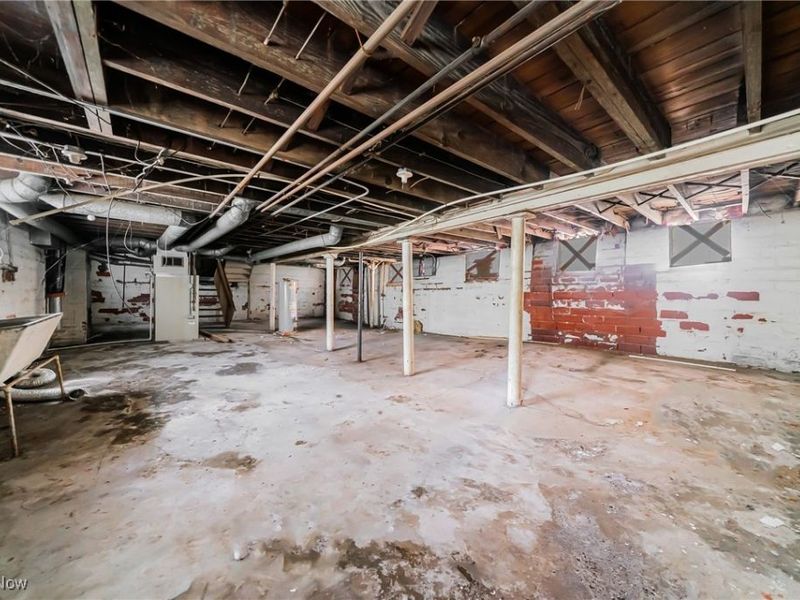 742 Linn Drive, Cleveland, OH 44108 Photo 31