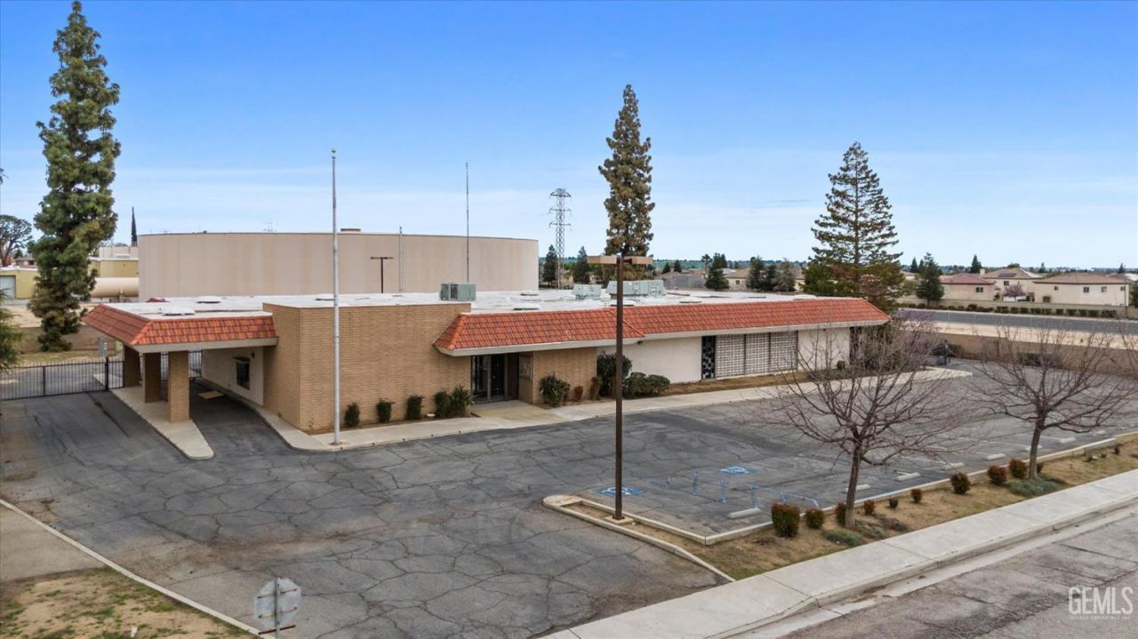 4000 Rio Del Norte St, Bakersfield, CA 93308 Main Photo