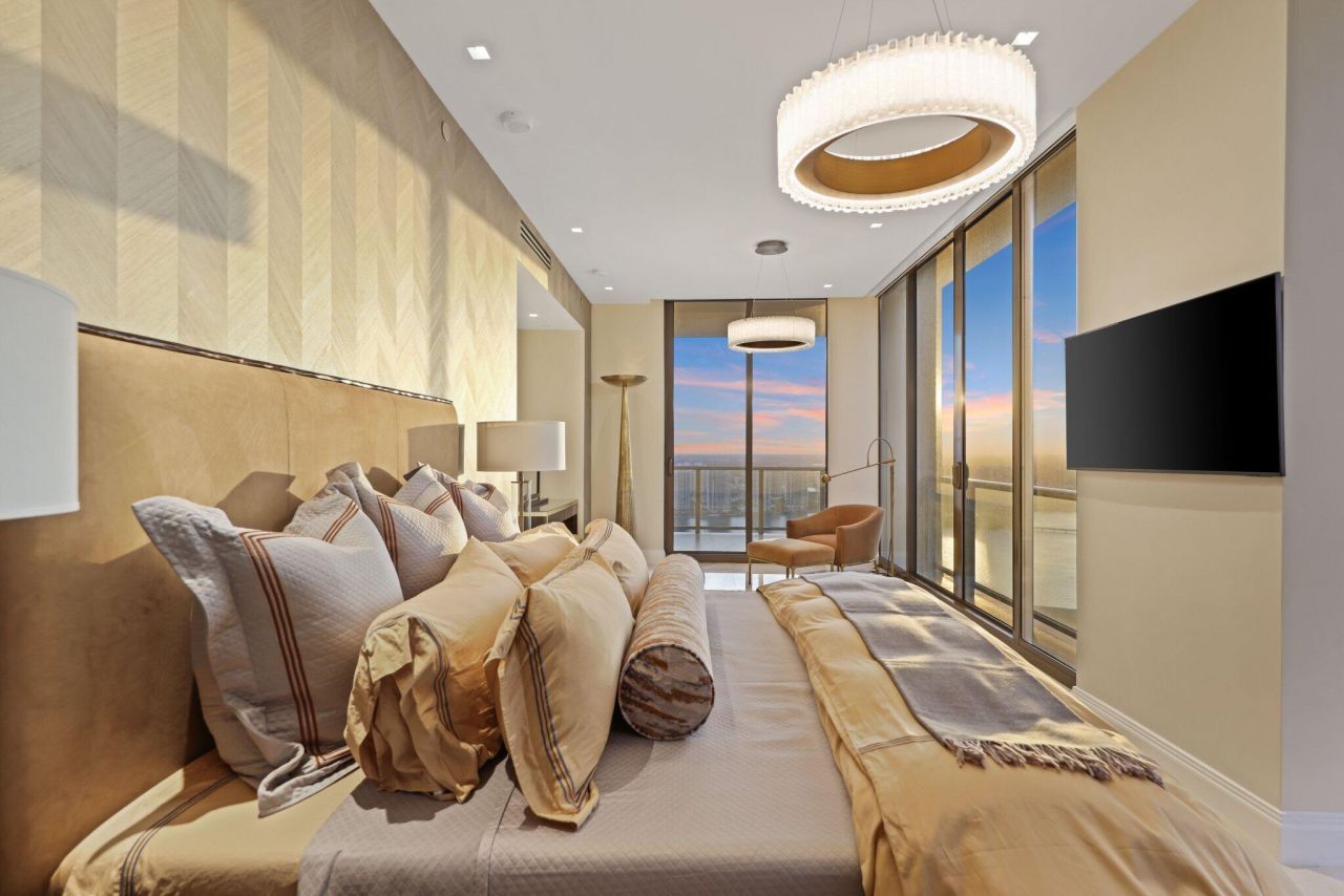 17749 Collins Avenue, Unit Ts 3901/39, Sunny Isles Beach, FL 33160 Photo