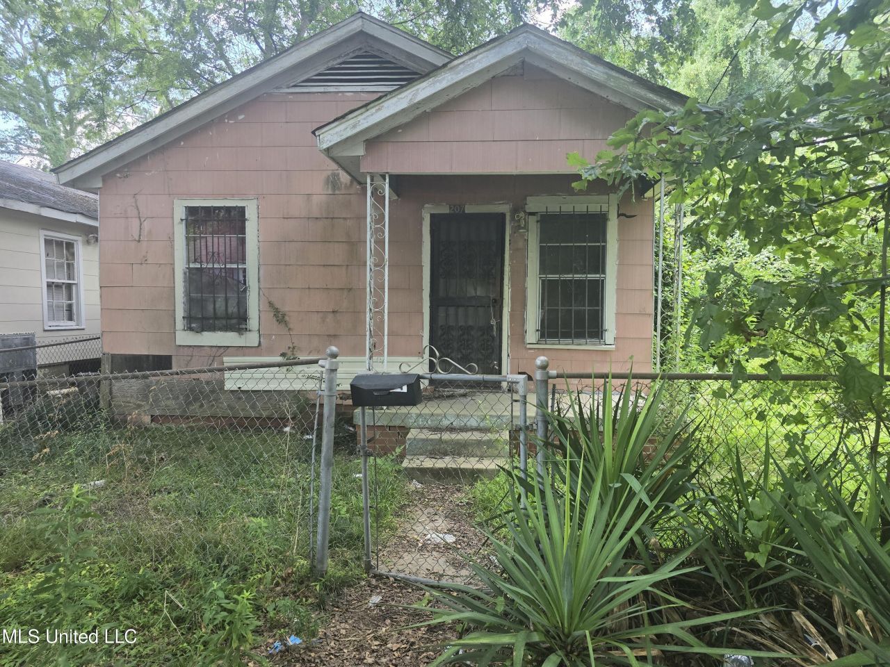 207 Huron Street, Jackson, MS 39203 Main Photo