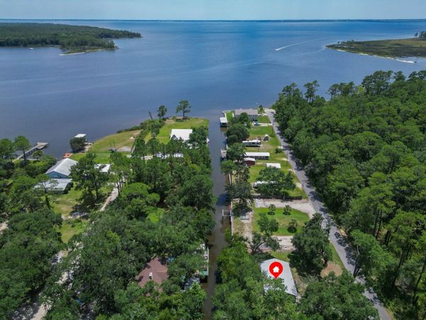 771 Alaqua Drive, Freeport, FL 32439