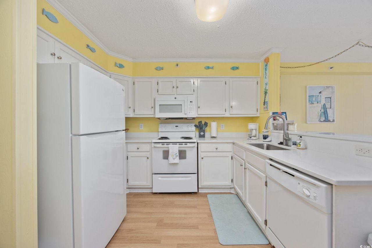 720 Waccamaw Dr. Photo 4