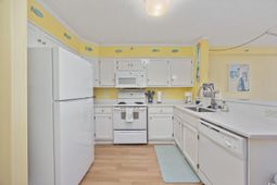 720 Waccamaw Dr. photo 4