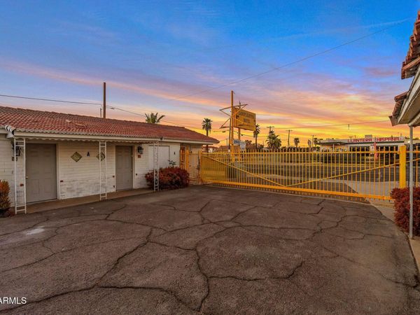 1945 W VAN BUREN Street, Phoenix, AZ 85009