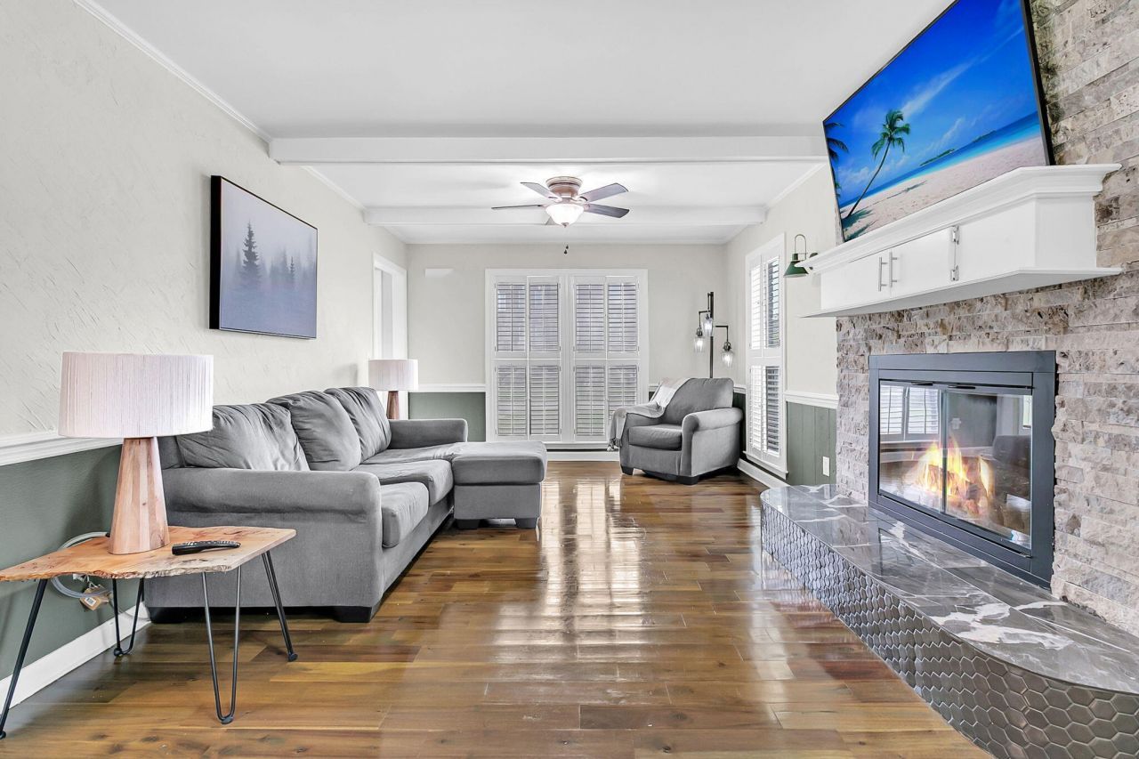 4326 Waterview Circle Photo 13