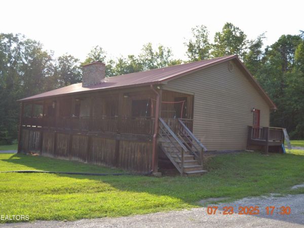 1617 Bull Run Rd, Luttrell, TN 37779