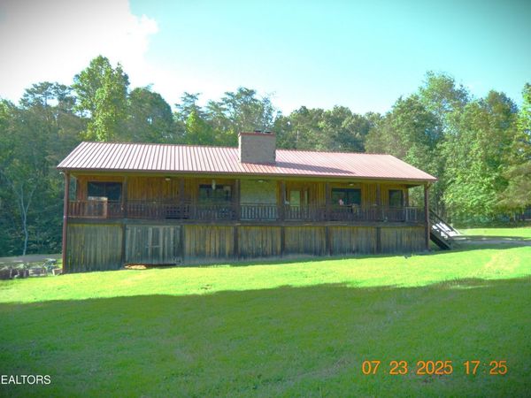 1617 Bull Run Rd, Luttrell, TN 37779