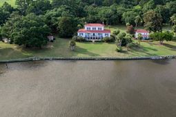 8488 Middleton Point Lane photo 4