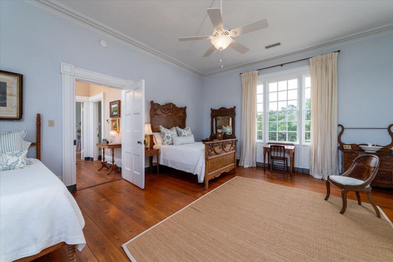 8488 Middleton Point Lane Photo 38