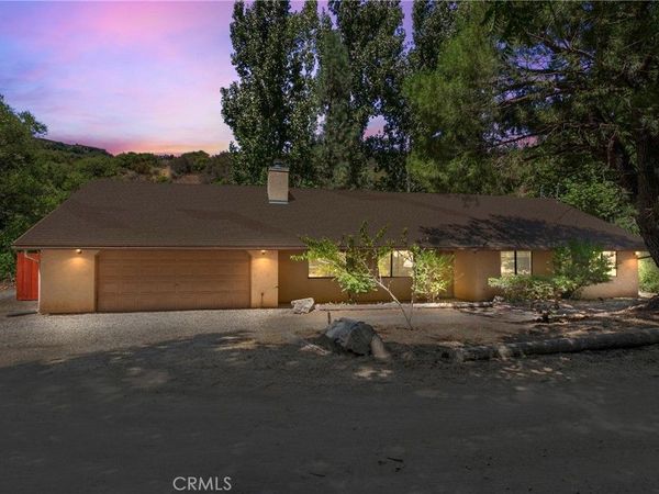 9031 Tassajara Creek Road, Santa Margarita, CA 93453