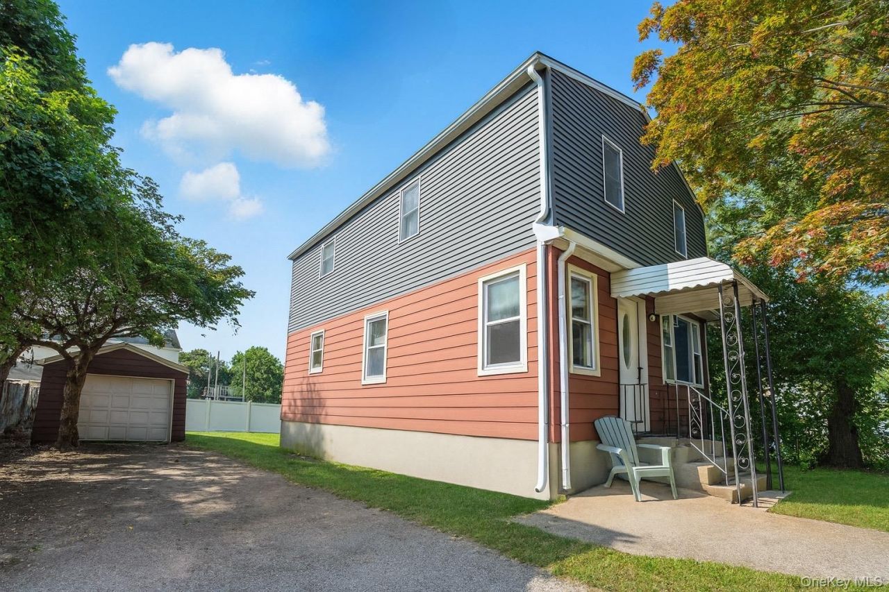 330 Irving Street, Central Islip, NY 11722 Main Photo