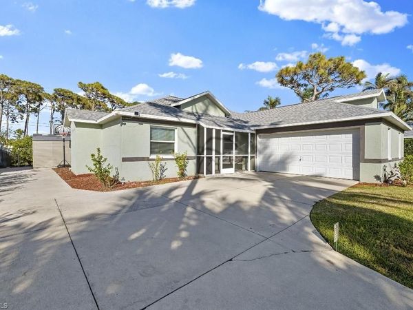 4560 Key Largo LN, BONITA SPRINGS, FL 34134