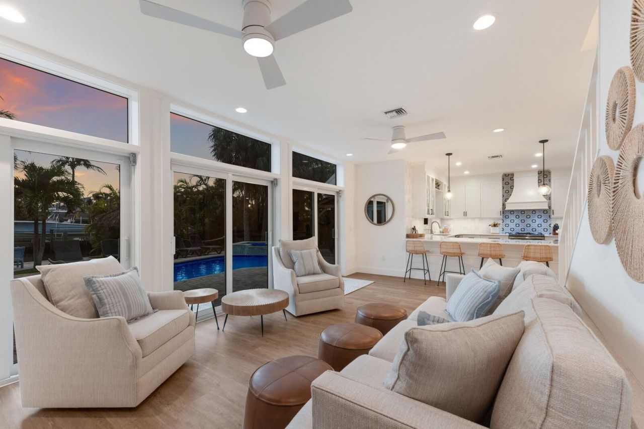 212 Oak Avenue, Anna Maria, FL 34216 Photo