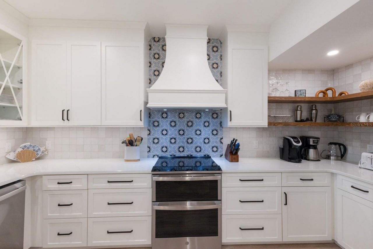 212 Oak Avenue, Anna Maria, FL 34216 Photo