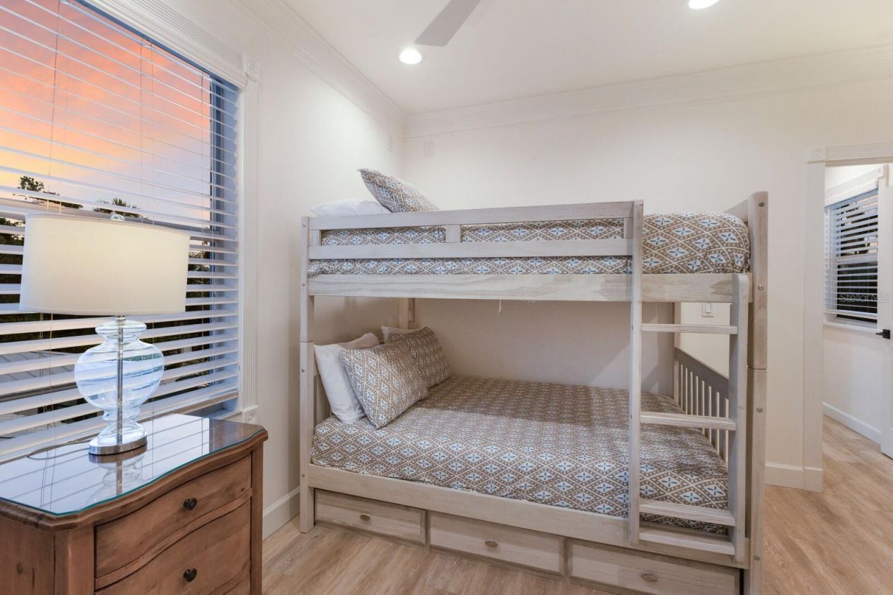 212 Oak Avenue, Anna Maria, FL 34216 Photo