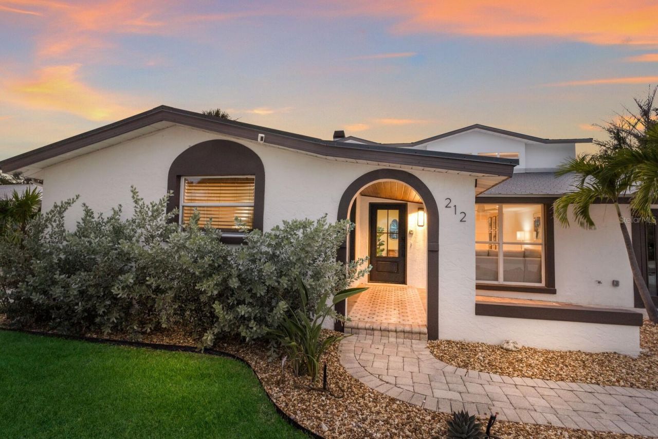 212 Oak Avenue, Anna Maria, FL 34216 Photo