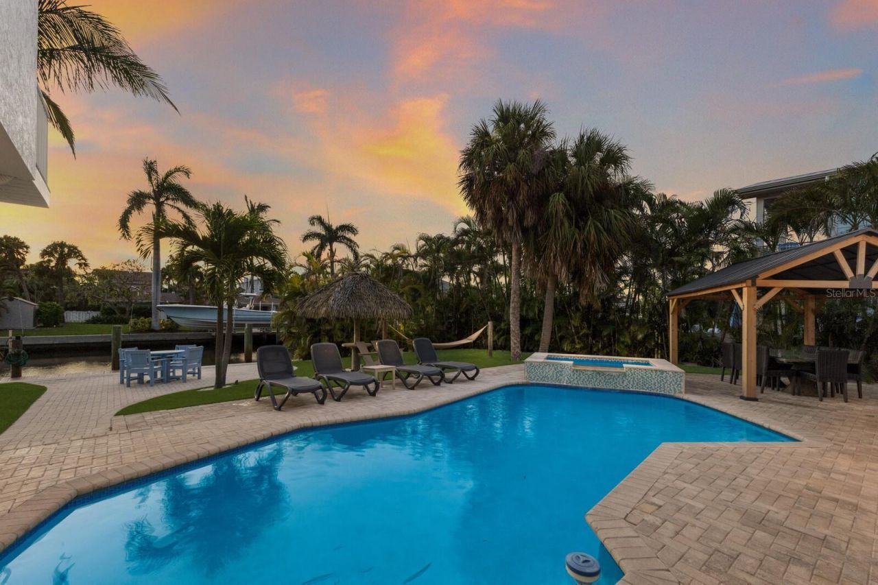 212 Oak Avenue, Anna Maria, FL 34216 Photo