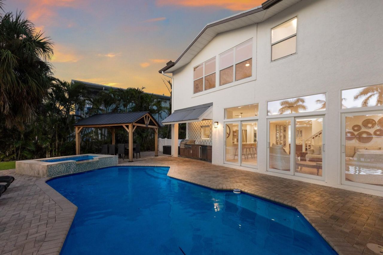 212 Oak Avenue, Anna Maria, FL 34216 Photo