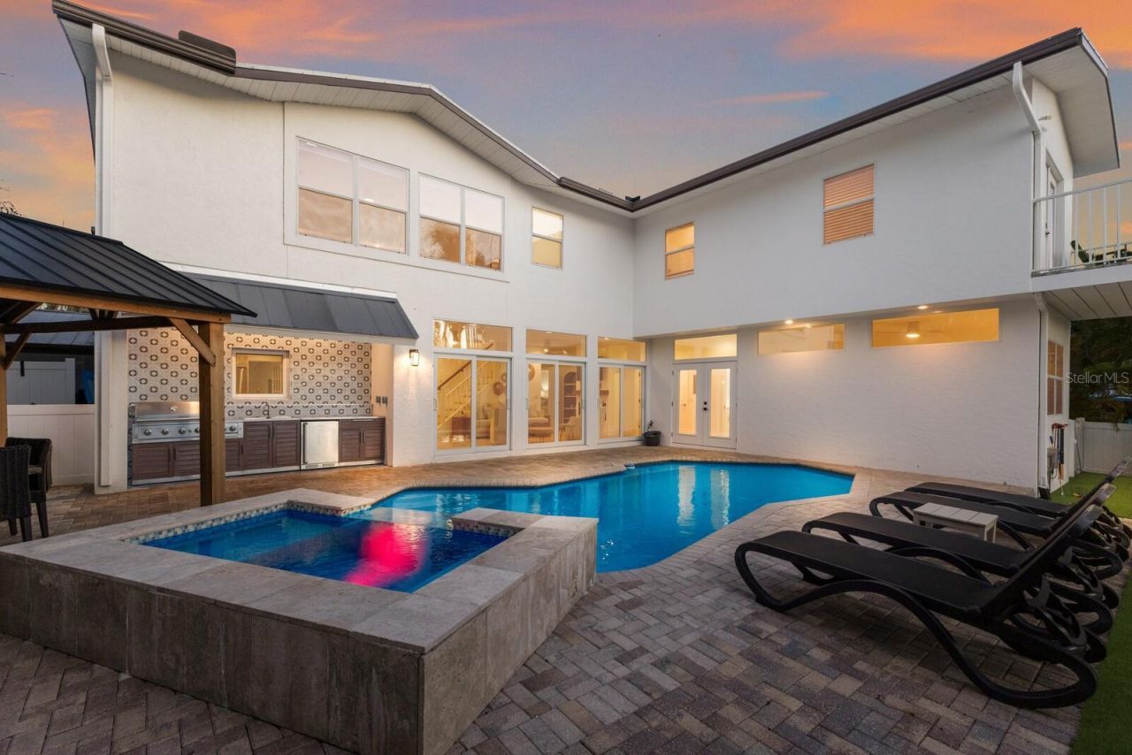 212 Oak Avenue, Anna Maria, FL 34216 Photo