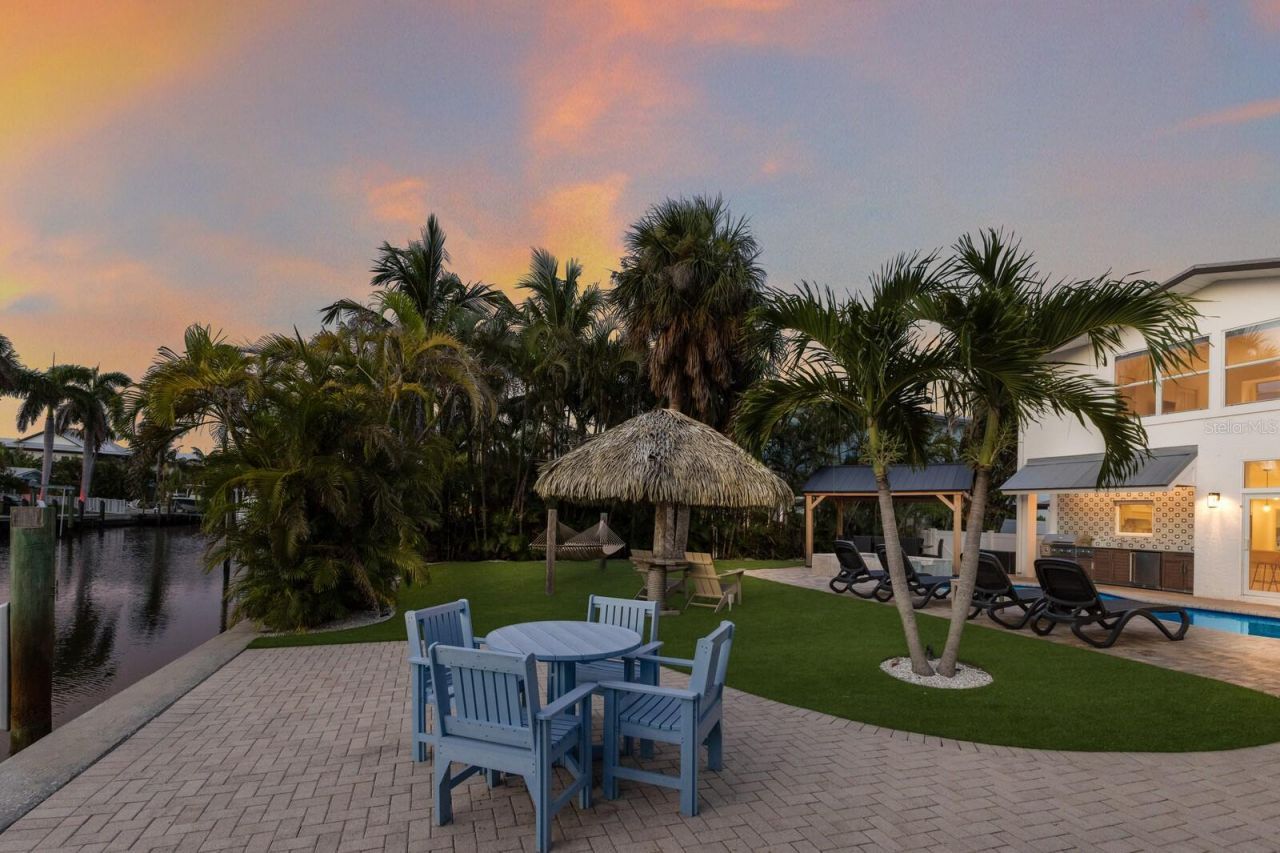 212 Oak Avenue, Anna Maria, FL 34216 Photo