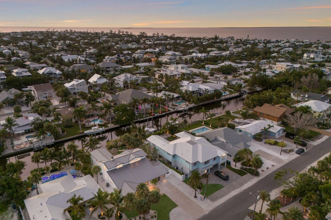 212 Oak Avenue, Anna Maria, FL 34216 Photo