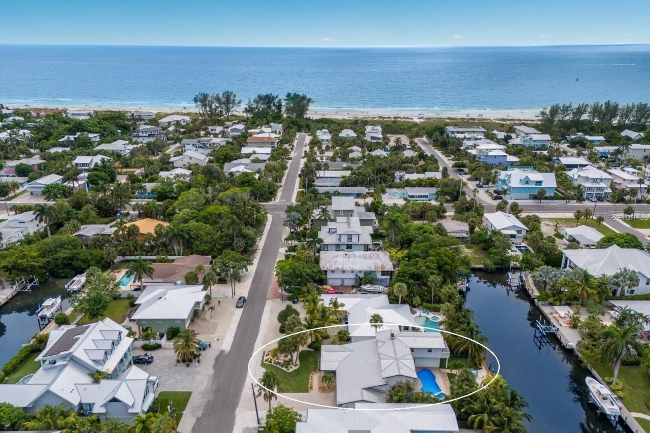 212 Oak Avenue, Anna Maria, FL 34216 Photo