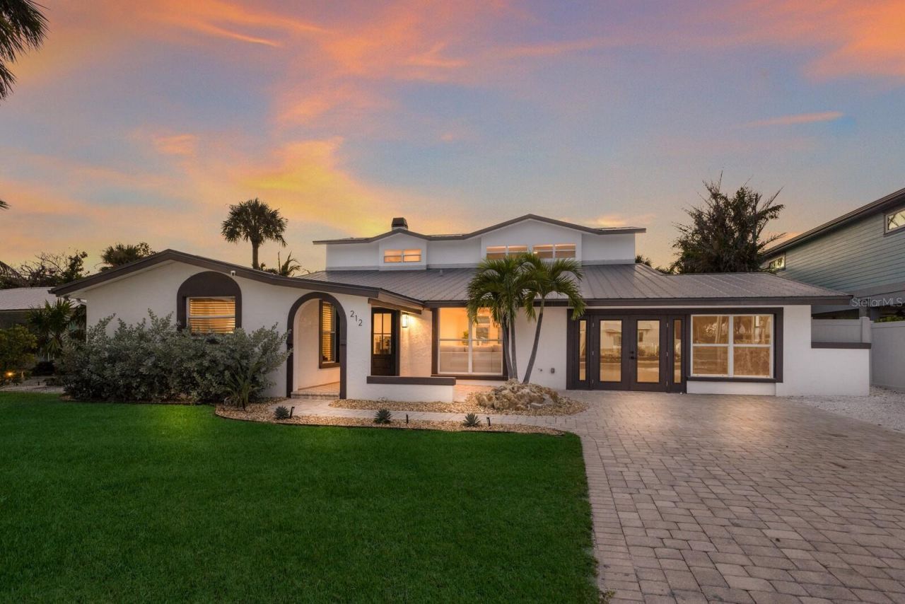 212 Oak Avenue, Anna Maria, FL 34216 Photo