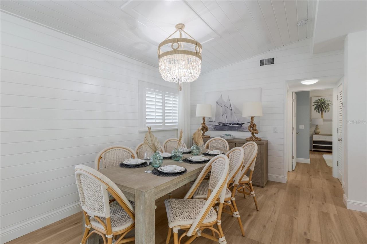 401 N Shore Drive, Anna Maria, FL 34216 Photo