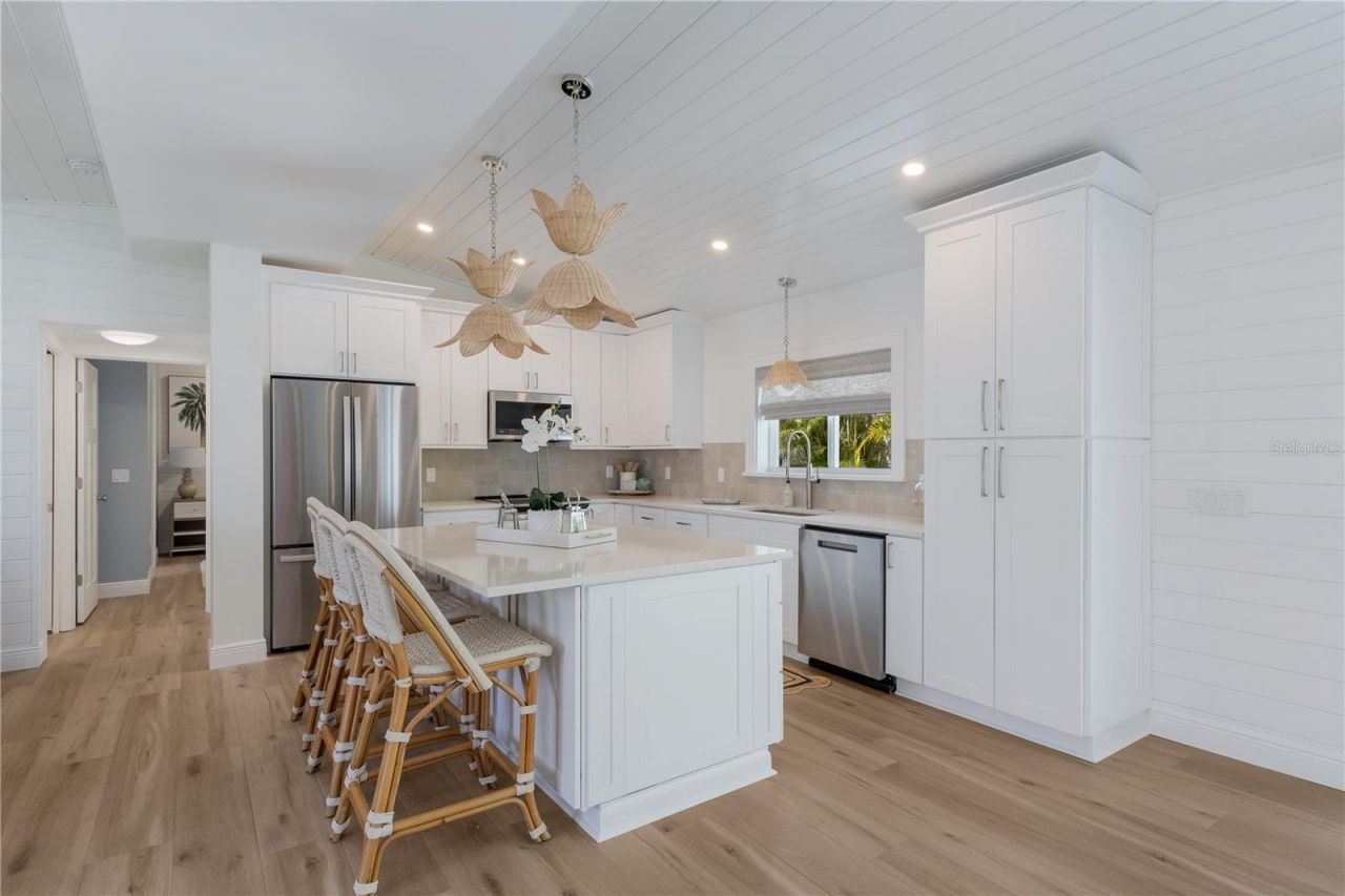 401 N Shore Drive, Anna Maria, FL 34216 Photo