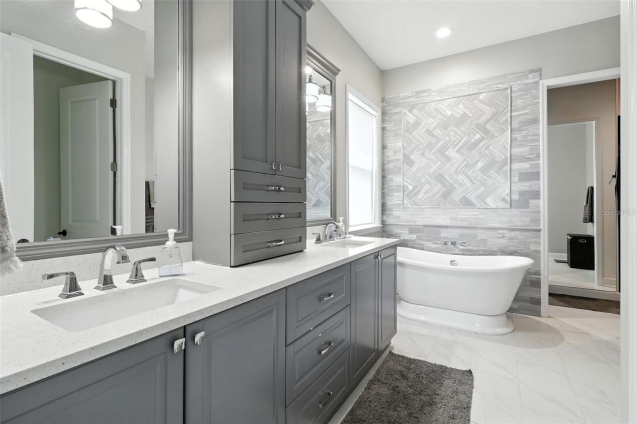 406 Venetian Drive, Clearwater, FL 33755 Photo