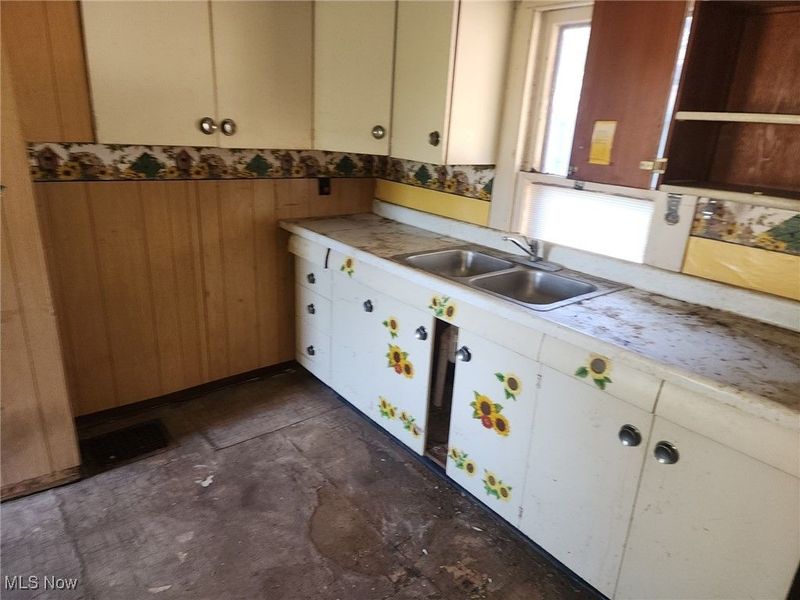 3196 N Main Street, Rock Creek, OH 44084 Photo 8