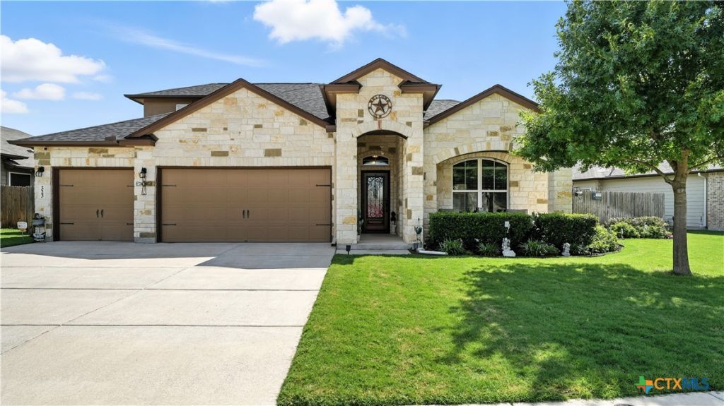 323 Limestone Creek, New Braunfels, TX 78130 Main Photo