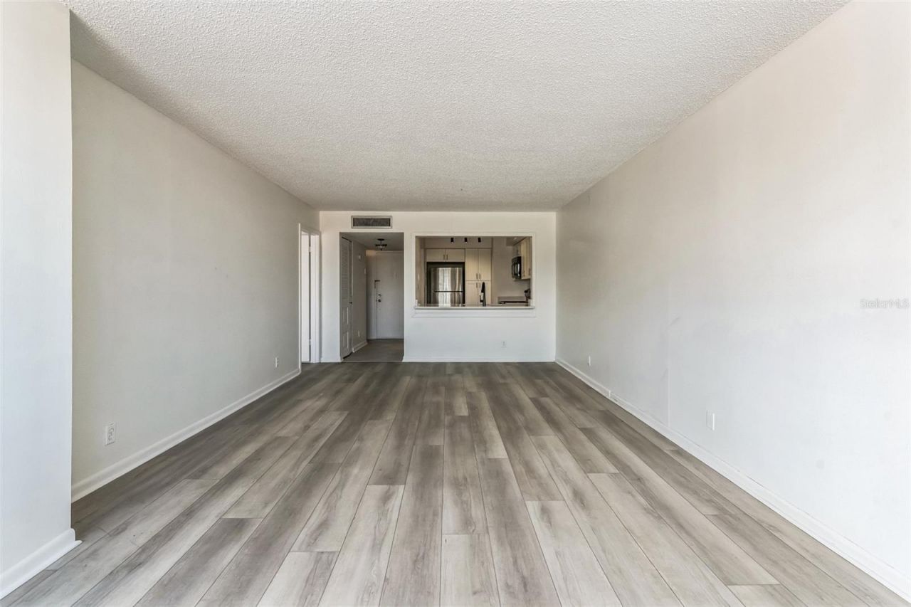 6219 Palma Del Mar Boulevard S, Unit 301, Saint Petersburg, FL 33715 Photo