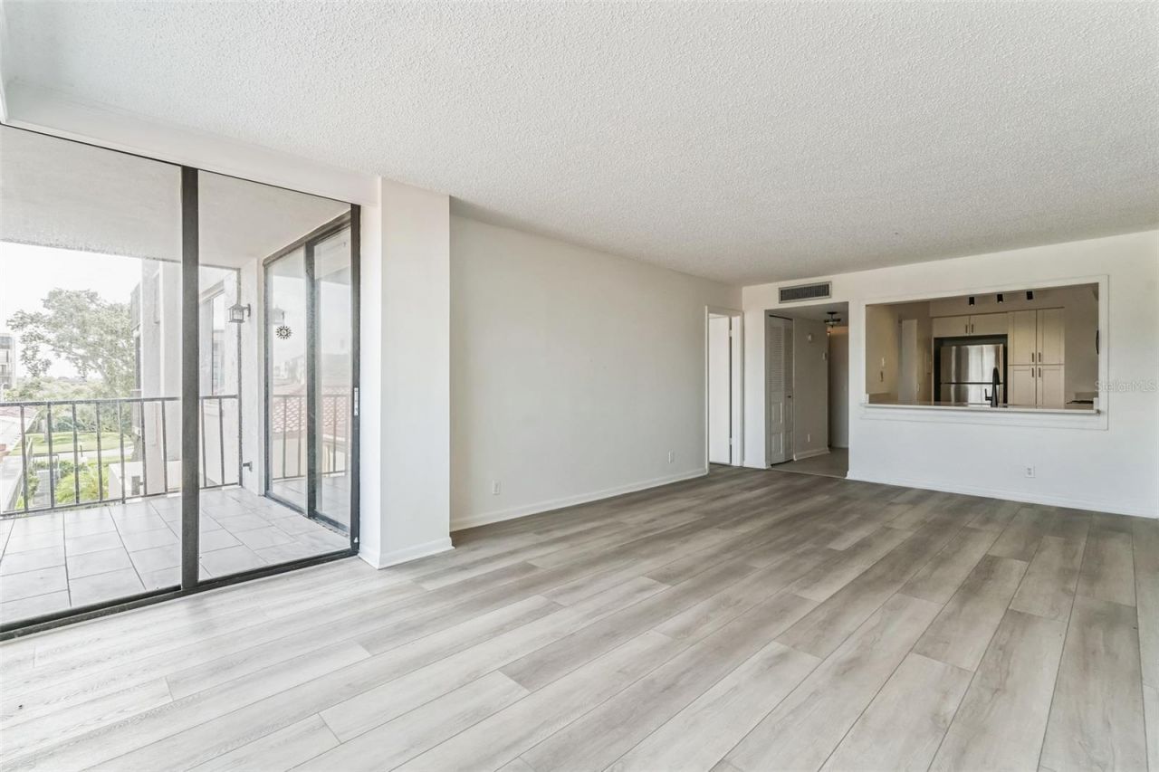 6219 Palma Del Mar Boulevard S, Unit 301, Saint Petersburg, FL 33715 Photo