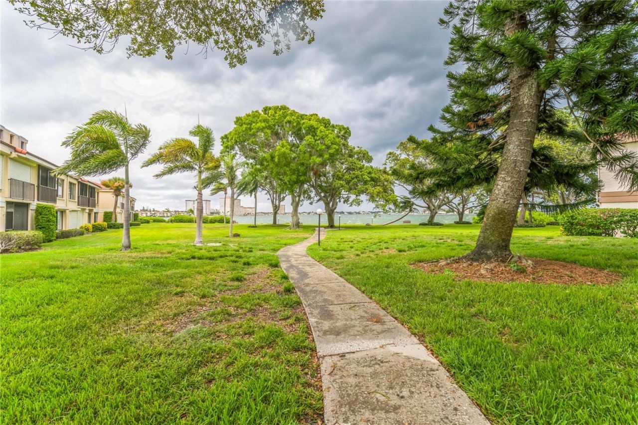 6219 Palma Del Mar Boulevard S, Unit 301, Saint Petersburg, FL 33715 Photo
