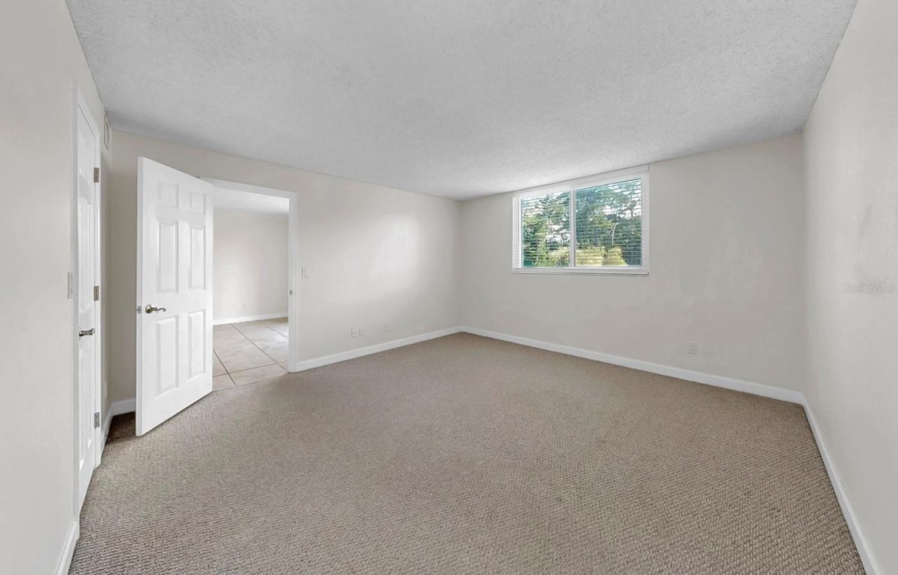 2700 Coconut Bay Lane, Unit 427, Sarasota, FL 34237 Photo