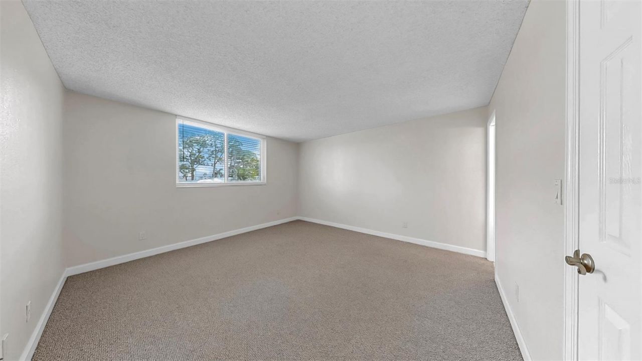 2700 Coconut Bay Lane, Unit 427, Sarasota, FL 34237 Photo