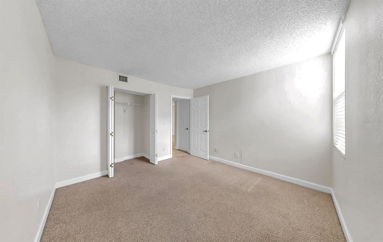 2700 Coconut Bay Lane, Unit 427, Sarasota, FL 34237 Photo